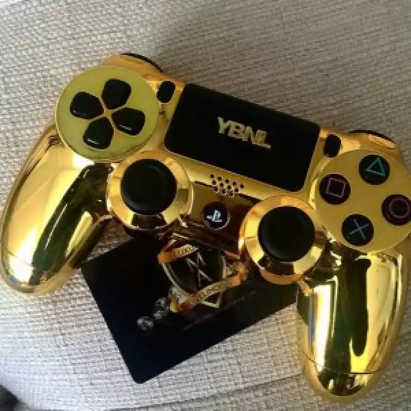 Check Out YBNL’s Customized Gold Playstation4 GamePad [See Photo]